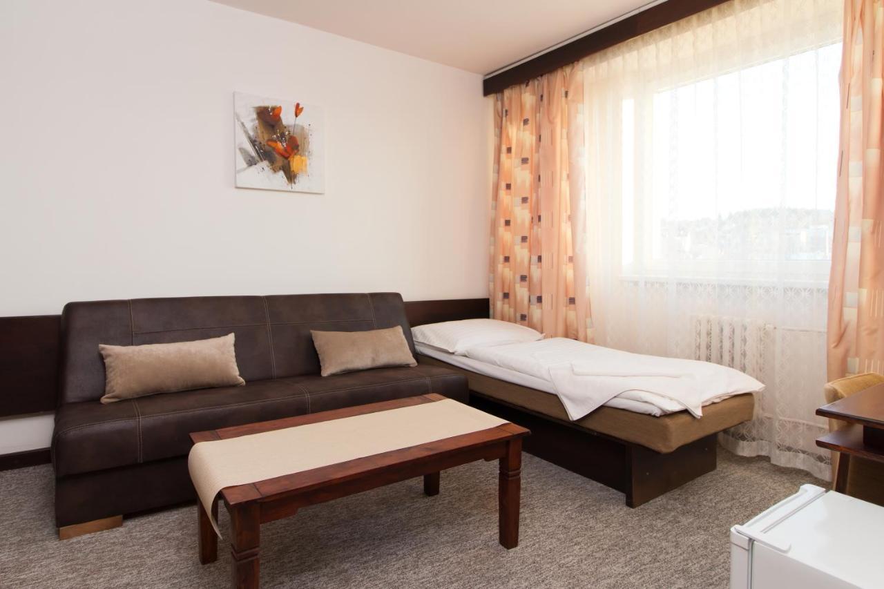 Hotel Merkur - Jablonec Nad Nisou Exterior foto