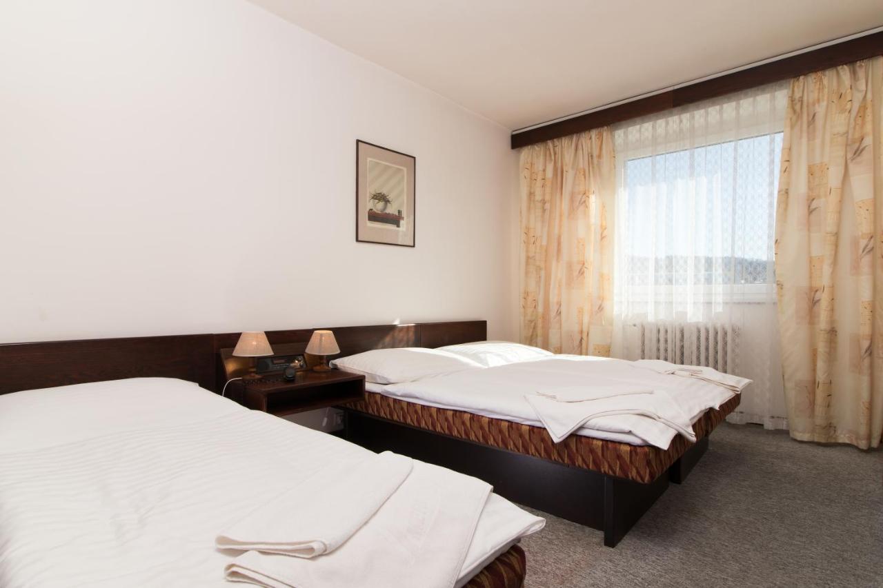 Hotel Merkur - Jablonec Nad Nisou Exterior foto